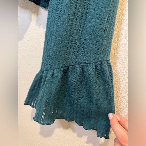 Out From Under NWOT Lizzie Ruffle Hooded Long Sleeves Top Size S - Picture 6 of 8